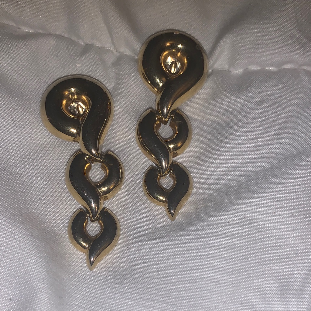 Signed Erwin Pearl Vtg Clip On Gold Town Swirl Earrings 15$